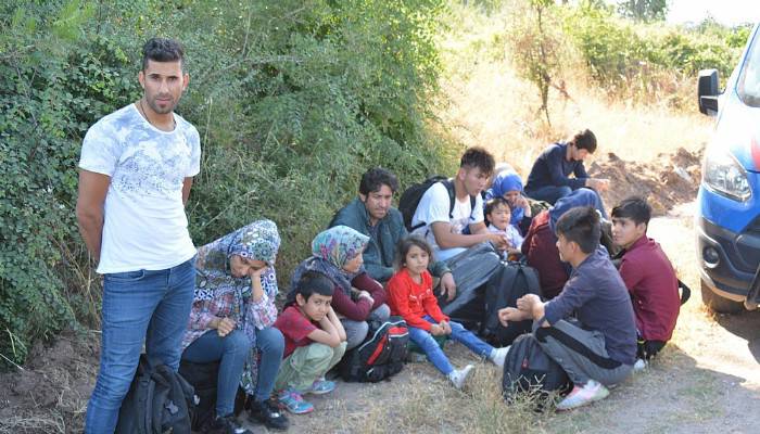 Çanakkale'de 45 kaçak göçmen yakalandı  (VİDEO)