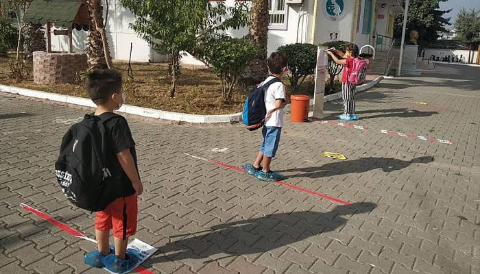 Koronavirüs Gölgesinde İlk Ders Zili Çaldı