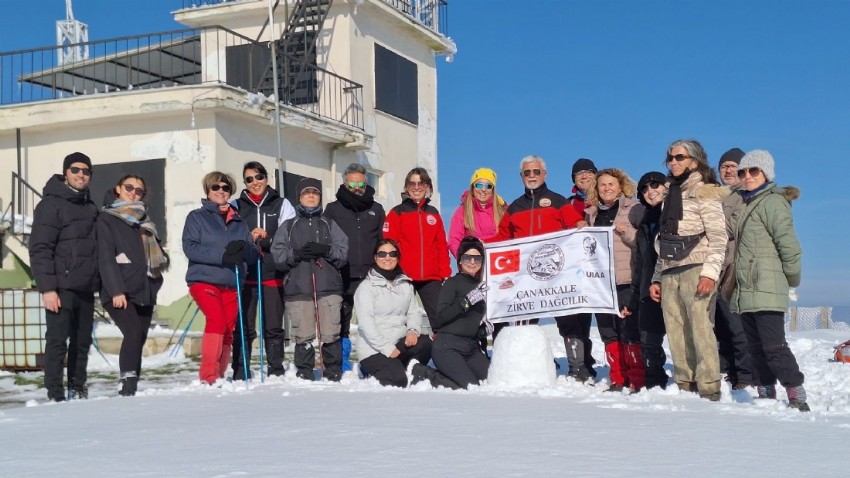 Çanakkale Zirve Dağcılık ve Doğa Sporları Spor Kulübü'nden Kar Yürüyüşü