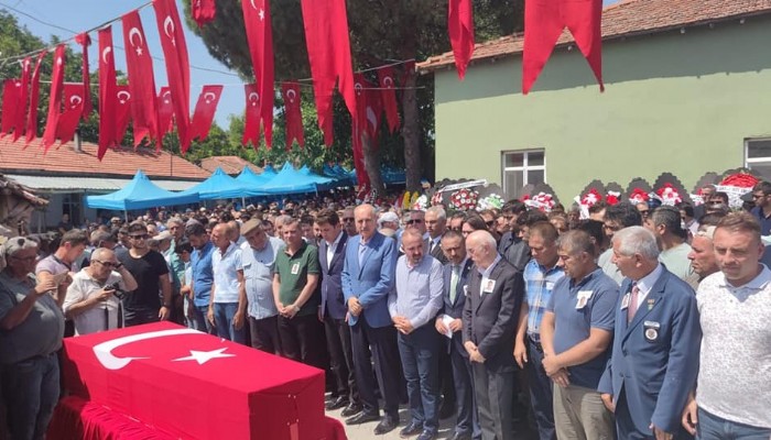 Şehit cenazesi askeri kargo uçağıyla Ezine'de toprağa verildi (VİDEO)