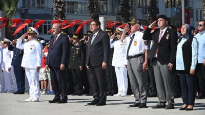 Bağımsızlığın Mimarları Törenle Anıldı