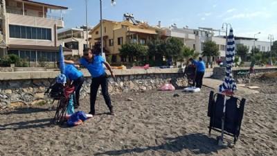 Sabit Şemsiye ve Şezlonglara Zabıta Müdahalesi