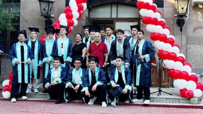 Taş Mektep'te 75. Mezuniyet Gururu