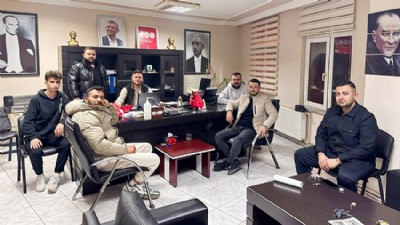 CHP Ezine Gençlik Kollarında Toplu İstifa