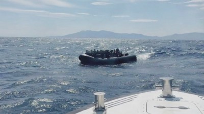 Ayvacık Açıklarında 43 Kaçak Göçmen Yakalandı
