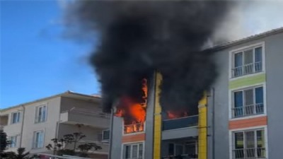 Apartman Yangınında Canlarını Zor Kurtardılar