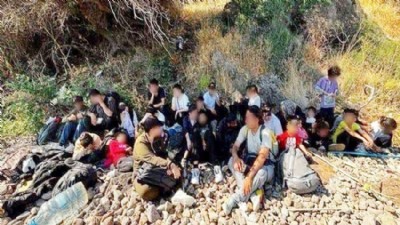 Göçmen Kaçakçılığı Operasyonlarında 37 Kişi Yakalandı