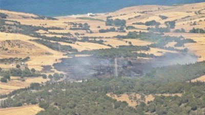 Biga Aksaz Köyü'nde Çıkan Arazi Yangını Söndürüldü