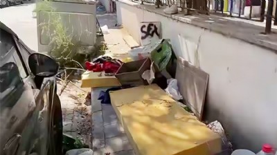 Muhtar Kızoğlu’ndan, Sokak Ortasına Atılan Çöplere Tepki