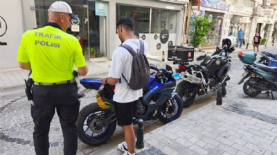 Çanakkale’de Motosiklet Denetimleri Sıklaştırıldı