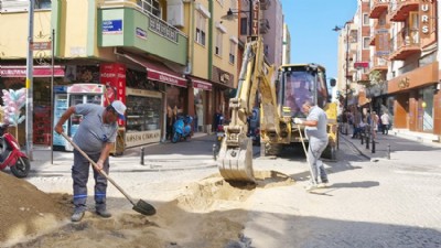 Çarşıda Sokaklar Trafiğe Kapandı