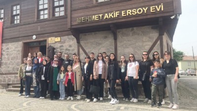 Mehmet Akif Ersoy'u Anma Haftası Etkinlikleri Kapsamında Öğrenciler ’den Ziyaret
