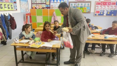 Kazdağları Yörüklerinden Akçapınar’daki Çocuklara Bayram Sürprizi