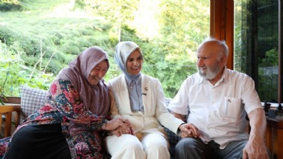Bakan Göktaş, Rize’de Aile Yılı kapsamında ziyaretlerde bulundu