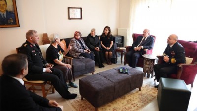 Çanakkale Protokolünden Şehit ve Gazi Ailelerine Bayram Ziyareti