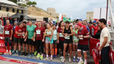 11. Uluslararası Gelibolu Maratonu 3 Bin Sporcuyla Koşuldu
