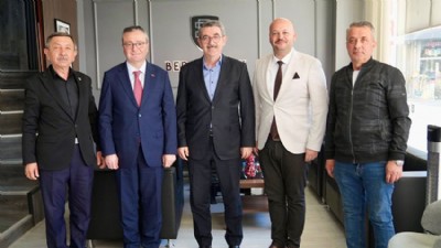 Biga Belediye Başkanı Alper Şen Eski Başkanlarla Bir Araya Geldi