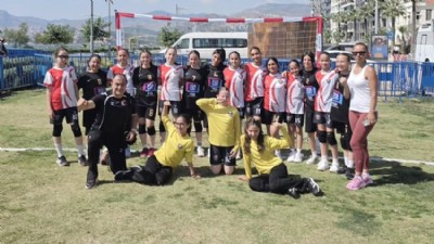 Çanakkale Sporcularından İzmir'de Namağlup Şampiyonluk
