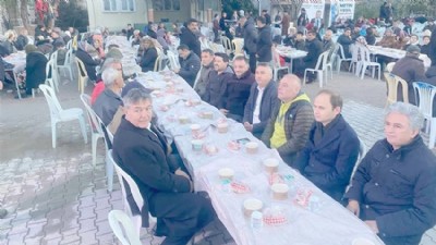 Ayvacık'ta MHP tarafından iftar programı düzenlendi.
