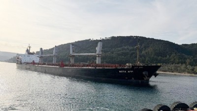 Karaya Oturan Yük Gemisi Kurtarıldı