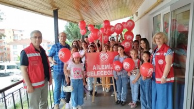 Öğrencilerden Sosyal Hizmet Merkezlerine ziyaret