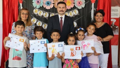 Gökçeada Kaymakamı Acar Öğrencilerin Karne Sevincine Ortak Oldu