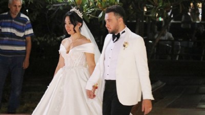 AK Parti İl Teşkilatından Ceren Ve Mert Çiftine Nikah Tebriği