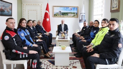 Polis Haftası’nda Anlamlı Buluşma: Emniyet Heyeti Vali Toraman’ı Ziyaret Etti
