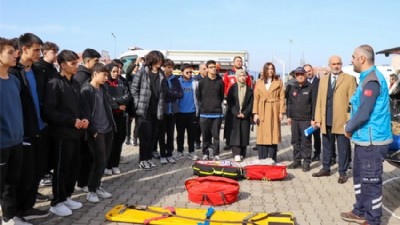 Deprem Haftası Kapsamında Uygulamalı Tatbikat Düzenlendi