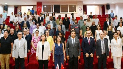 “Güney Marmara Küresel Ufuk Programı”nı Tamamlayan Öğrenciler Sertifikalarını Aldı