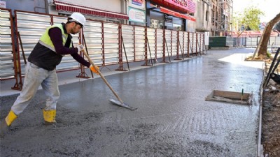 Cumhuriyet Meydanı 2. Etap Çalışmaları Aralıksız Sürüyor