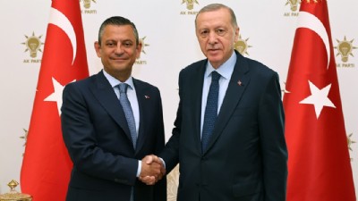 Cumhurbaşkanı Erdoğan, CHP Genel Başkanı Özel ile görüşüyor