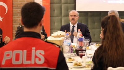 Vali Toraman Emniyet Teşkilatı İle İftarda Bir Araya Geldi