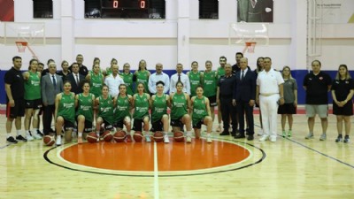 Vali Toraman’dan U18 Kız Basketbol Milli Takımına Moral Ziyareti