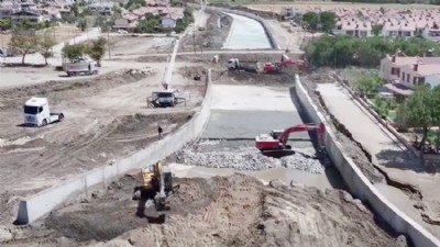 Çakal Deresi’nde ıslah çalışmaları sürüyor