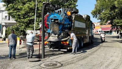 Bozcaada’da Kanalizasyon Hatları Temizleniyor
