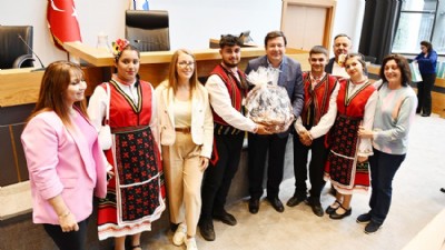 Troya Halk Dansları Festival Ekibinden Başkan Erkek'e Ziyaret