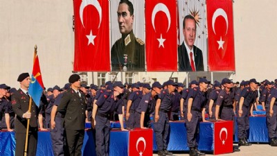 Ezine  Jandarma Taburunda Yemin Heyecanı
