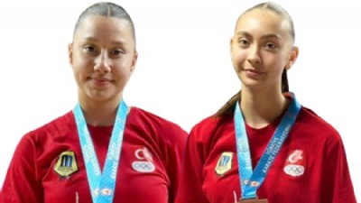 Çanakkaleli Karateciler, madalyalarla döndü