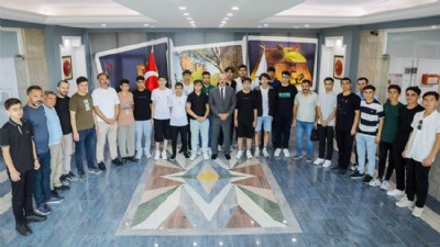 Elazığlı Öğrencilerden Vali Toraman’a Ziyaret