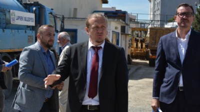 Lapseki’de yeni başkan Öztürk, belediyenin borcunu açıkladı (TIKLA İZLE)