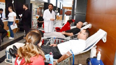 Devlet Hastanesi'nden Kızılay'ın Kan Bağışı Kampanyasına Destek
