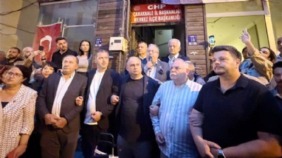 Partililer CHP binası önünde nöbete başladı