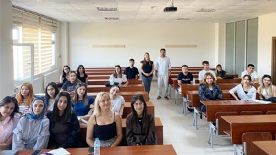 İş Kulübü, İnsan Kaynakları Yönetimi Programı Öğrencilerine Eğitim Düzenledi