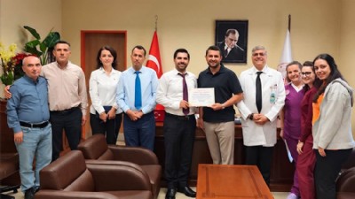 Ezine Devlet Hastanesi’nde Uzm. Dr. Mehmet Nuri Duran’a Teşekkür Belgesi