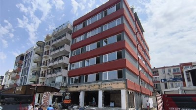 Yılların Evi Gidiyor, Geleceğin Tesisi Geliyor