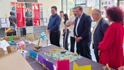 Gökçeada’da Öğrencilerden Sanat ve Tasarım Sergisi