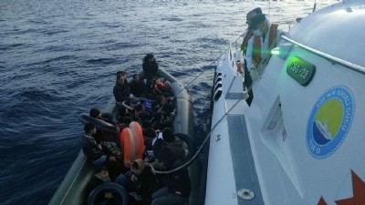 Ayvacık açıklarında 30 kaçak göçmen kurtarıldı  